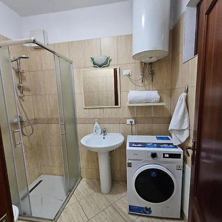 Xplore Xpress Center Spacious Appartement Tirana